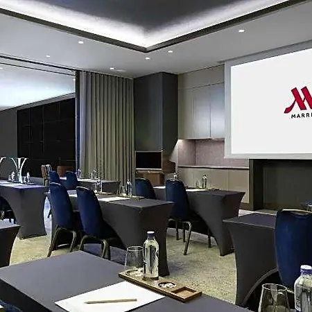 호텔 Marriott